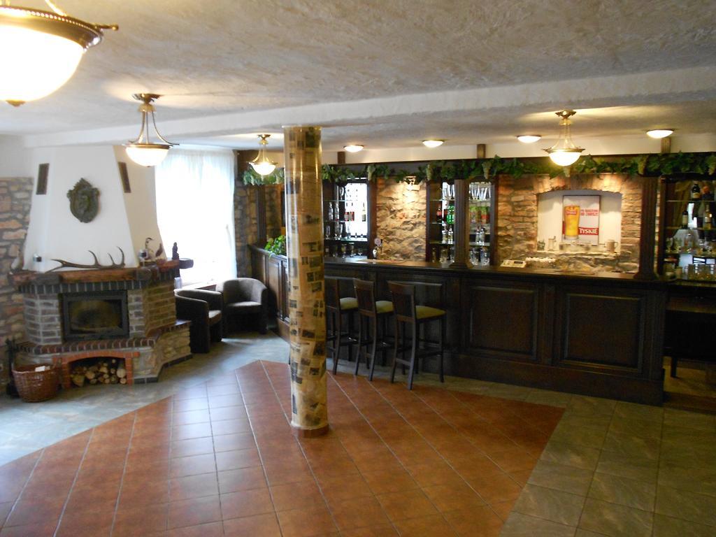 Pokoje Goscinne Viktorjan Raszowa Extérieur photo