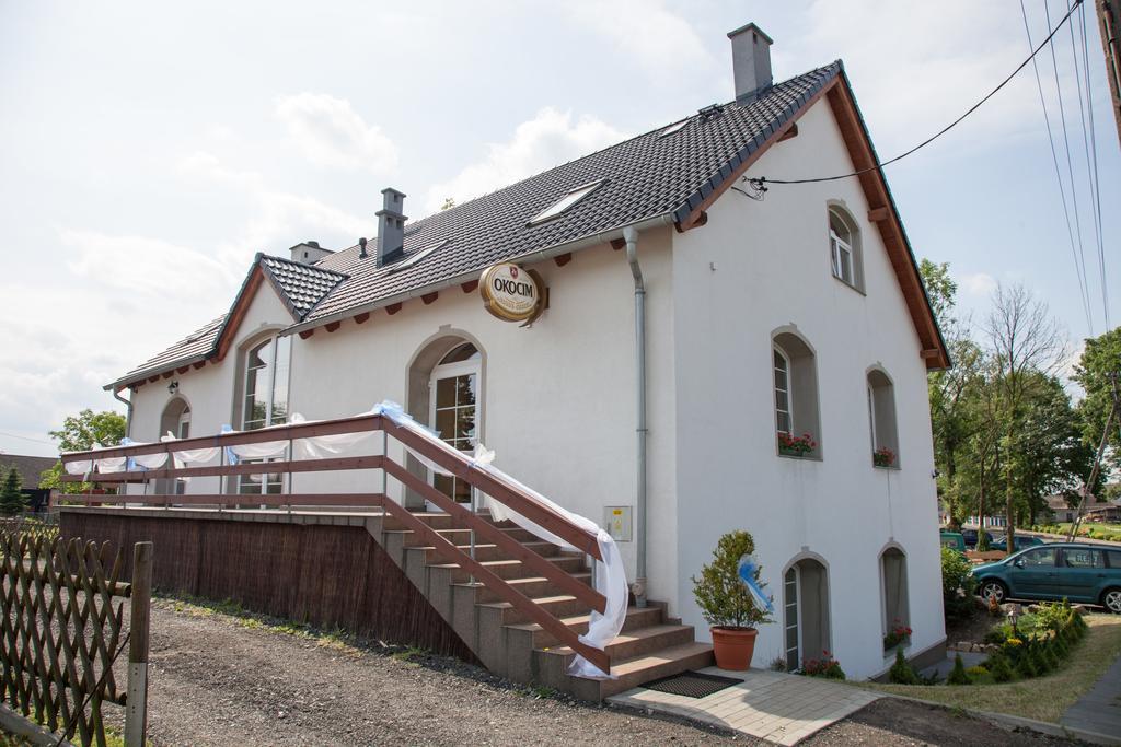 Pokoje Goscinne Viktorjan Raszowa Extérieur photo